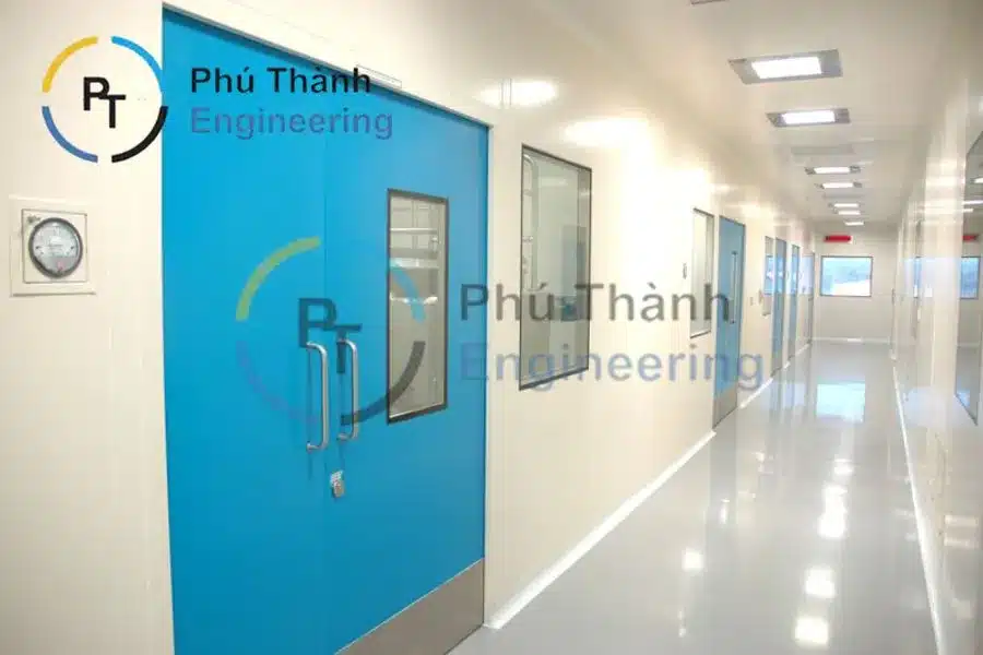Giải Pháp Thi Công Vách Panel Bền Đẹp – Hiệu Quả Cách Âm, Cách Nhiệt 23 Hình ảnh Vách Panel trong thi công phòng sạch đạt chuẩn GMP
