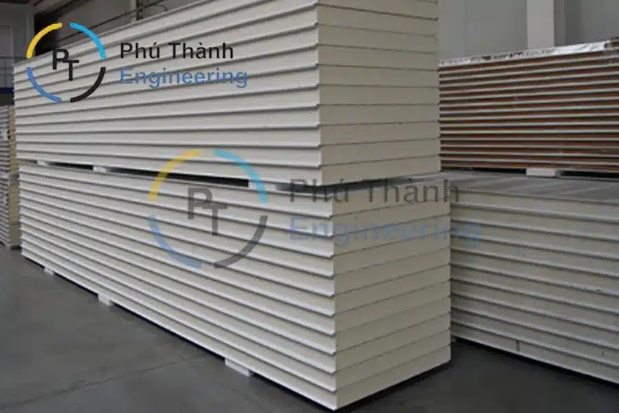 Giải Pháp Thi Công Vách Panel Bền Đẹp – Hiệu Quả Cách Âm, Cách Nhiệt 21 Mẫu Vách Panel lắp đặt nhanh, tiết kiệm chi phí